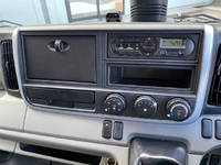 三菱ふそうキャンターアルミバン小型（2t・3t）[写真25]