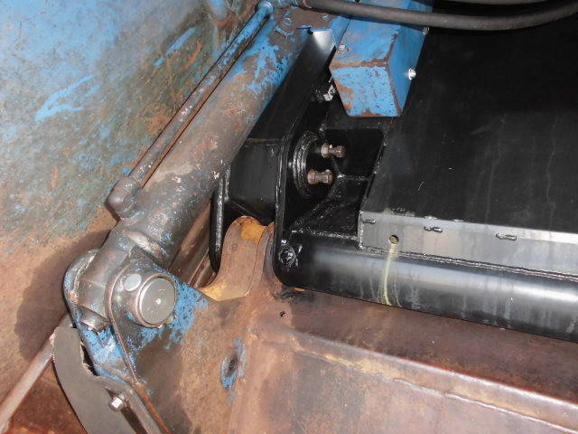 いすゞフォワードパッカー車（塵芥車）増トン（6t・8t）[写真08]