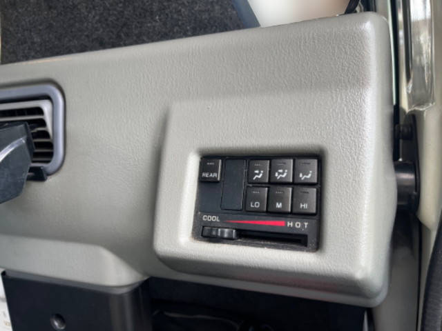 三菱ふそうキャンターダブルキャブ（Wキャブ）小型（2t・3t）[写真03]