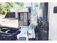 三菱ふそうファイターセーフティクレーン5段中型（4t）[写真12]