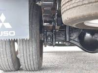 三菱ふそうキャンター平ボディ小型（2t・3t）[写真24]