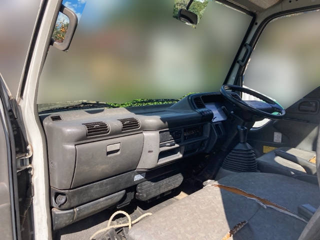 いすゞエルフクレーン3段小型（2t・3t）[写真29]