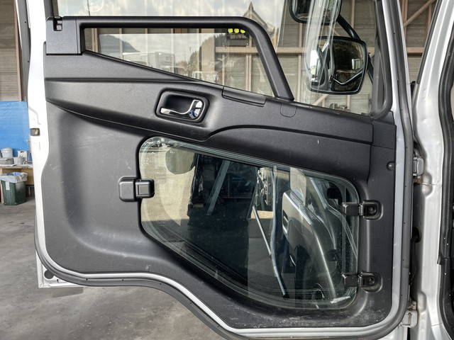 三菱ふそうファイタークレーン5段中型（4t）[写真27]