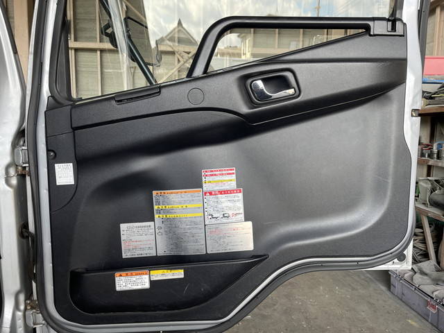 三菱ふそうファイタークレーン5段中型（4t）[写真28]