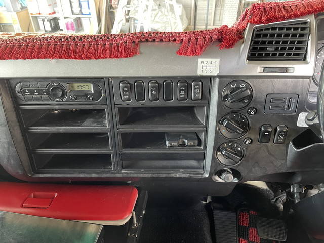 三菱ふそうファイタークレーン5段中型（4t）[写真35]