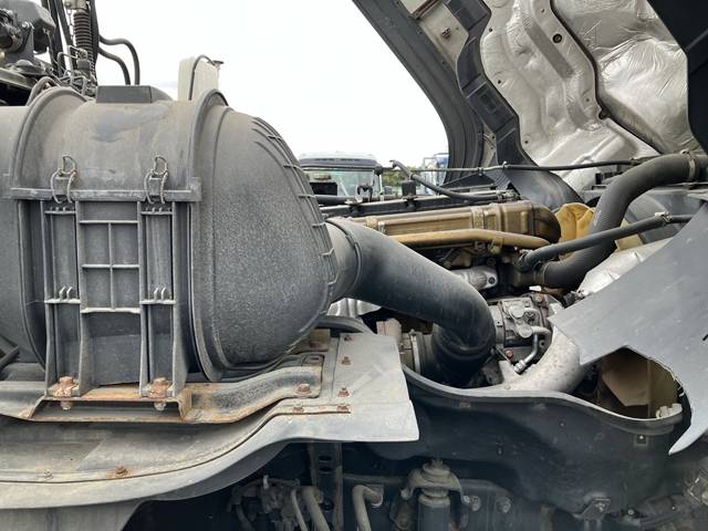 三菱ふそうスーパーグレートトレーラーヘッド（トラクターヘッド）大型（10t）[写真26]