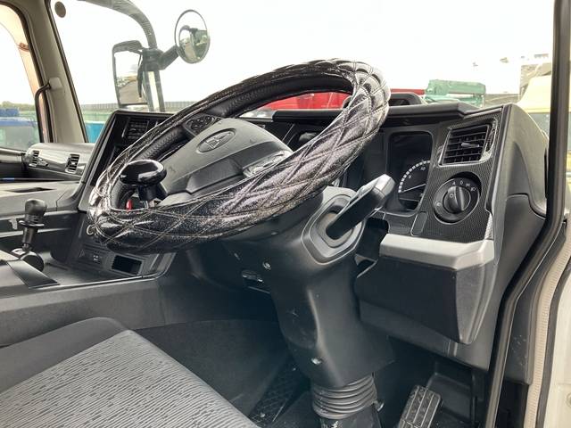 三菱ふそうスーパーグレートトレーラーヘッド（トラクターヘッド）大型（10t）[写真33]