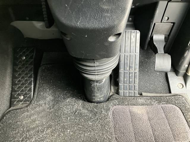 三菱ふそうスーパーグレートトレーラーヘッド（トラクターヘッド）大型（10t）[写真39]