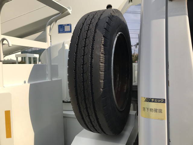 三菱ふそうキャンター高所作業車小型（2t・3t）[写真12]