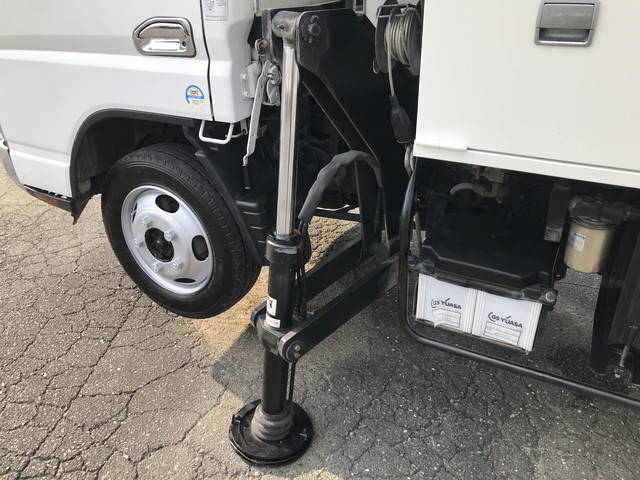 三菱ふそうキャンター高所作業車小型（2t・3t）[写真13]