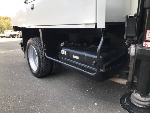 三菱ふそうキャンター高所作業車小型（2t・3t）[写真18]