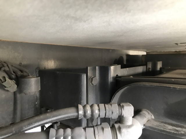 三菱ふそうキャンター高所作業車小型（2t・3t）[写真24]