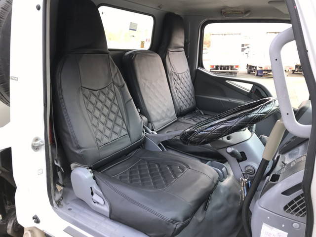 三菱ふそうキャンター高所作業車小型（2t・3t）[写真33]