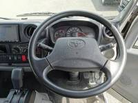 トヨタダイナ平ボディ小型（2t・3t）[写真12]