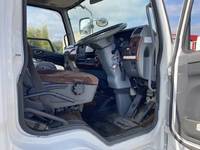 三菱ふそうファイターダンプ・クレーン付増トン（6t・8t）[写真35]