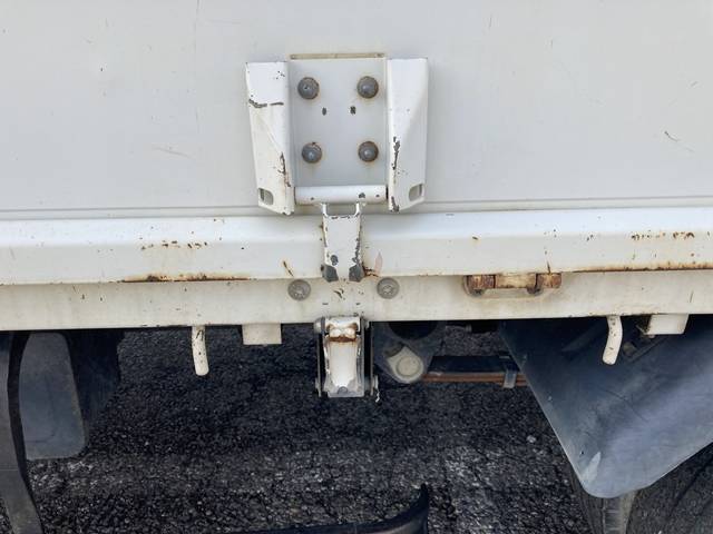 三菱ふそうキャンター平ボディ小型（2t・3t）[写真11]