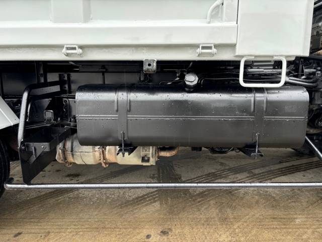 三菱ふそうキャンターダンプ小型（2t・3t）[写真20]