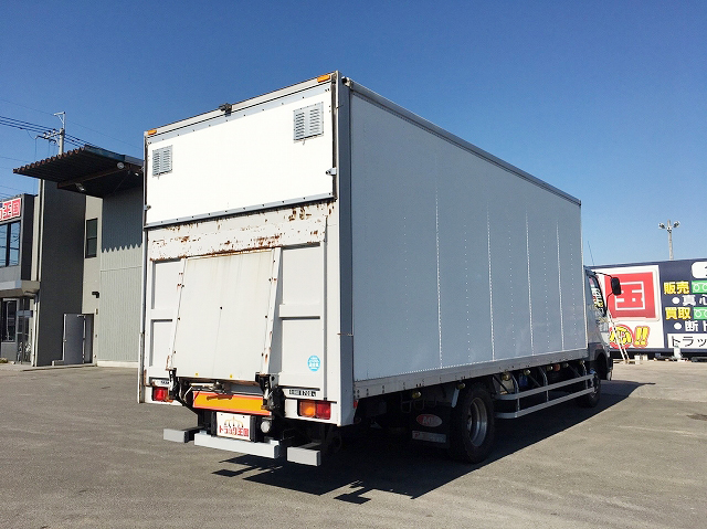 三菱ふそうファイターパネルバン増トン（6t・8t）[写真02]