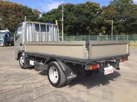 三菱ふそうキャンター平ボディ小型（2t・3t）[写真02]