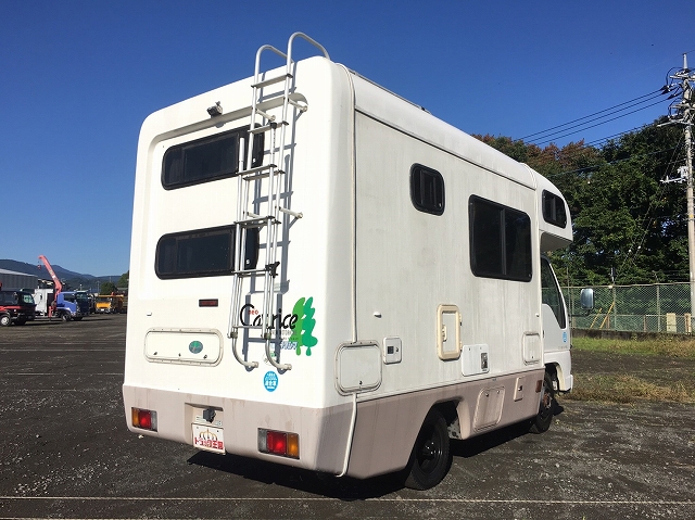 いすゞエルフキャンピングカー小型（2t・3t）[写真02]