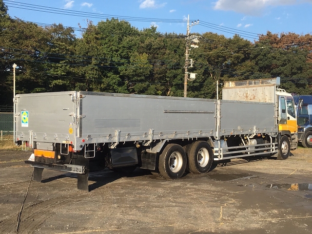 いすゞギガアルミブロック大型（10t）[写真02]