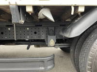 三菱ふそうキャンター平ボディ小型（2t・3t）[写真18]