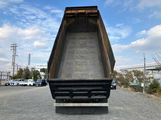 UDトラックスクオン深ダンプ（土砂禁ダンプ）大型（10t）[写真10]