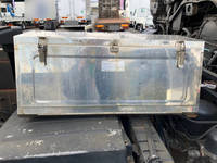 UDトラックスクオン深ダンプ（土砂禁ダンプ）大型（10t）[写真21]