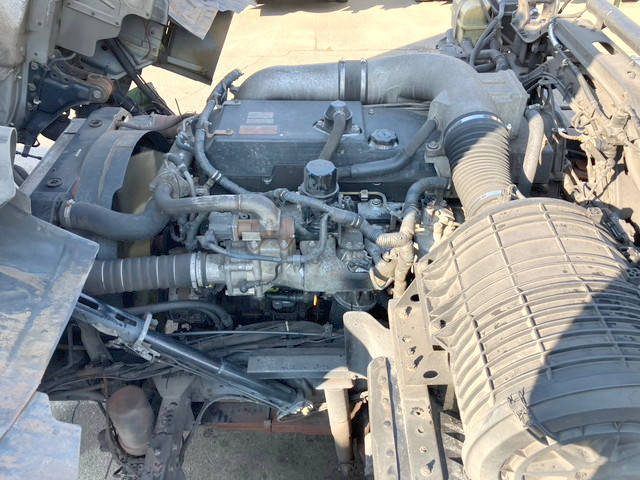 UDトラックスクオン深ダンプ（土砂禁ダンプ）大型（10t）[写真28]