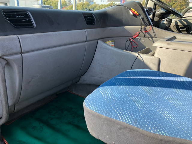 UDトラックスクオン深ダンプ（土砂禁ダンプ）大型（10t）[写真34]