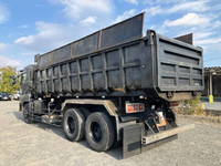 UDトラックスクオン深ダンプ（土砂禁ダンプ）大型（10t）[写真04]