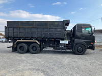 UDトラックスクオン深ダンプ（土砂禁ダンプ）大型（10t）[写真06]