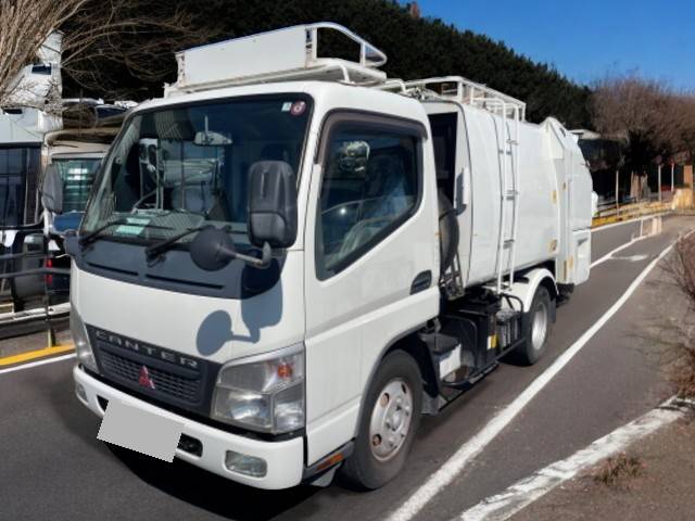 三菱ふそうキャンターパッカー車（塵芥車）小型（2t・3t）PA-FE73DB [写真01]