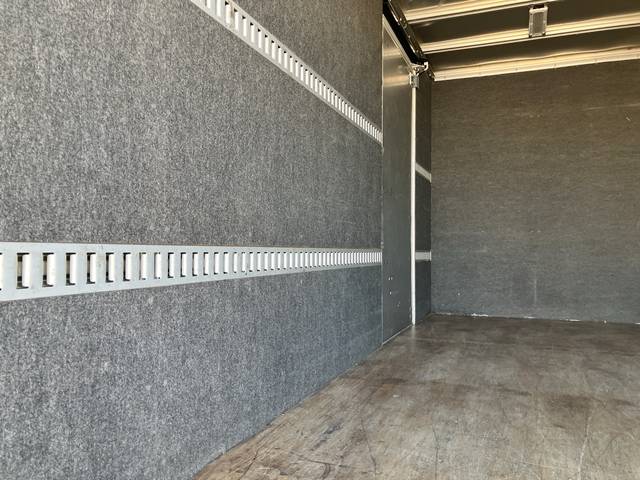 いすゞエルフアルミバン小型（2t・3t）[写真14]