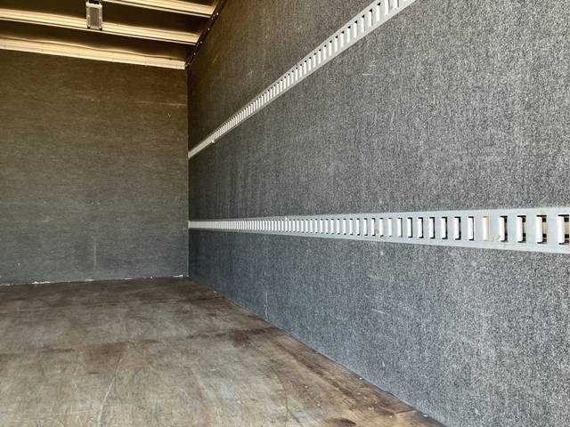 いすゞエルフアルミバン小型（2t・3t）[写真15]