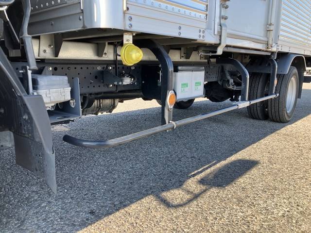 いすゞエルフアルミバン小型（2t・3t）[写真20]