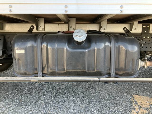 いすゞエルフアルミバン小型（2t・3t）[写真23]