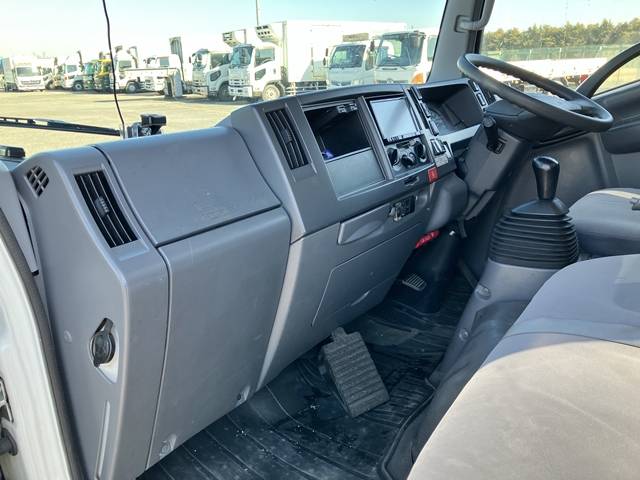 いすゞエルフアルミバン小型（2t・3t）[写真32]