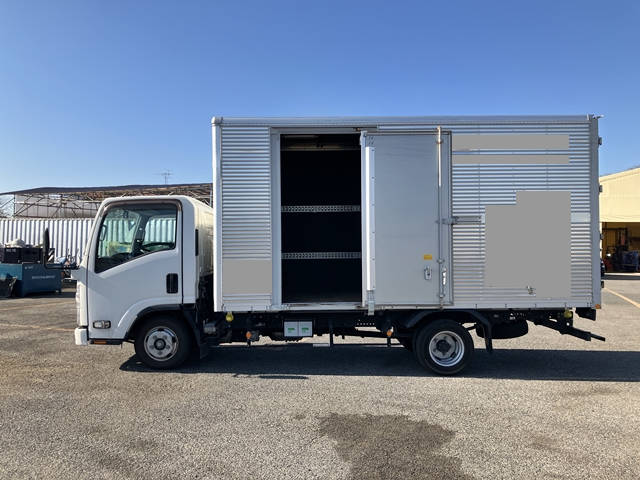 いすゞエルフアルミバン小型（2t・3t）[写真06]