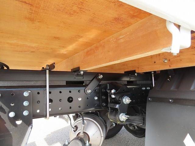 三菱ふそうキャンタークレーン4段小型（2t・3t）[写真06]