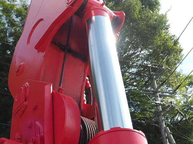 いすゞフォワードセルフクレーン3段中型（4t）[写真13]