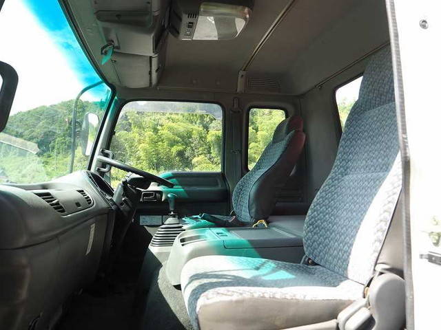 いすゞフォワードセルフクレーン3段中型（4t）[写真33]