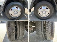 三菱ふそうキャンター平ボディ小型（2t・3t）[写真18]