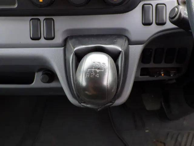 三菱ふそうキャンターダブルキャブ（Wキャブ）小型（2t・3t）[写真16]