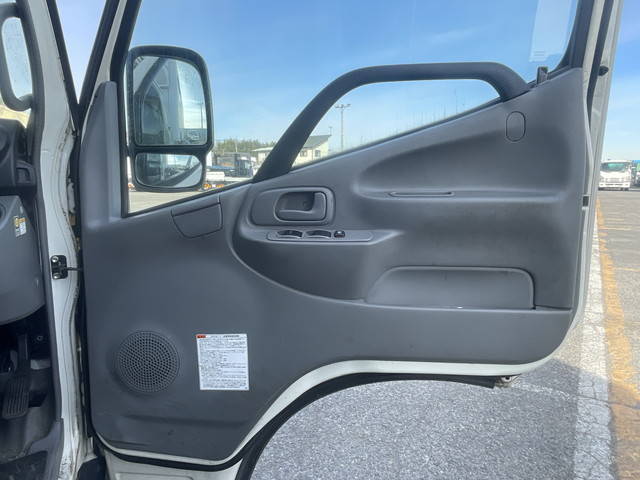 日野デュトロ冷凍車（冷蔵車）小型（2t・3t）[写真28]