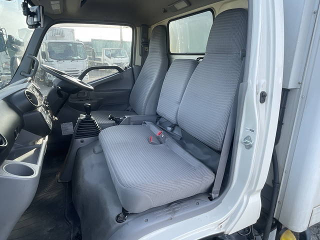 日野デュトロ冷凍車（冷蔵車）小型（2t・3t）[写真31]