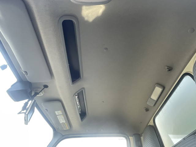 日野デュトロ冷凍車（冷蔵車）小型（2t・3t）[写真33]