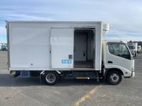 日野デュトロ冷凍車（冷蔵車）小型（2t・3t）[写真07]