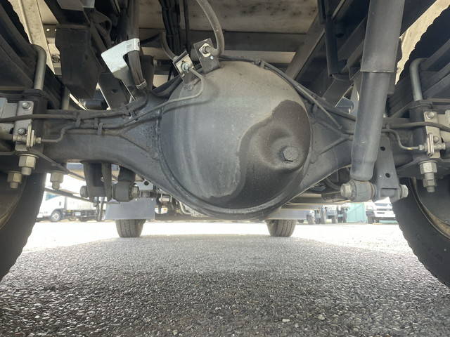 いすゞエルフ冷凍車（冷蔵車）小型（2t・3t）[写真22]