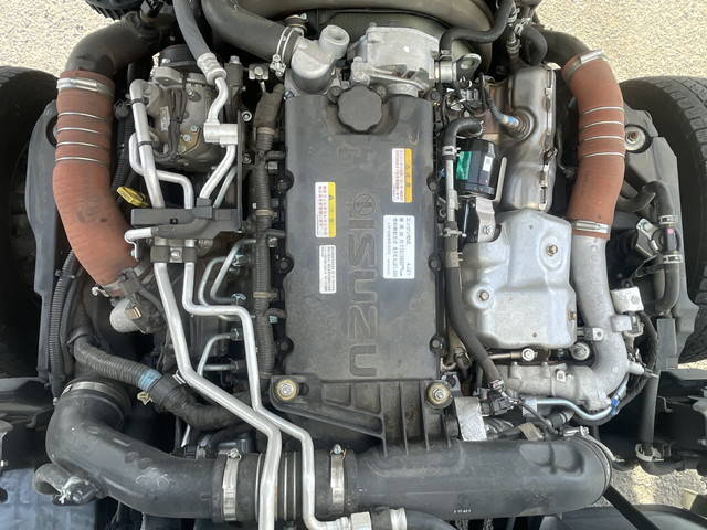 いすゞエルフ冷凍車（冷蔵車）小型（2t・3t）[写真25]